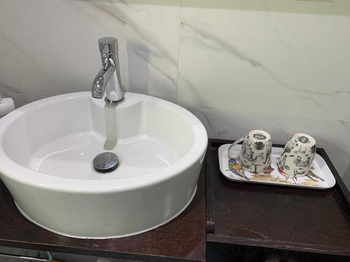 Baoyan Bed & Breakfast Londra Dış mekan fotoğraf